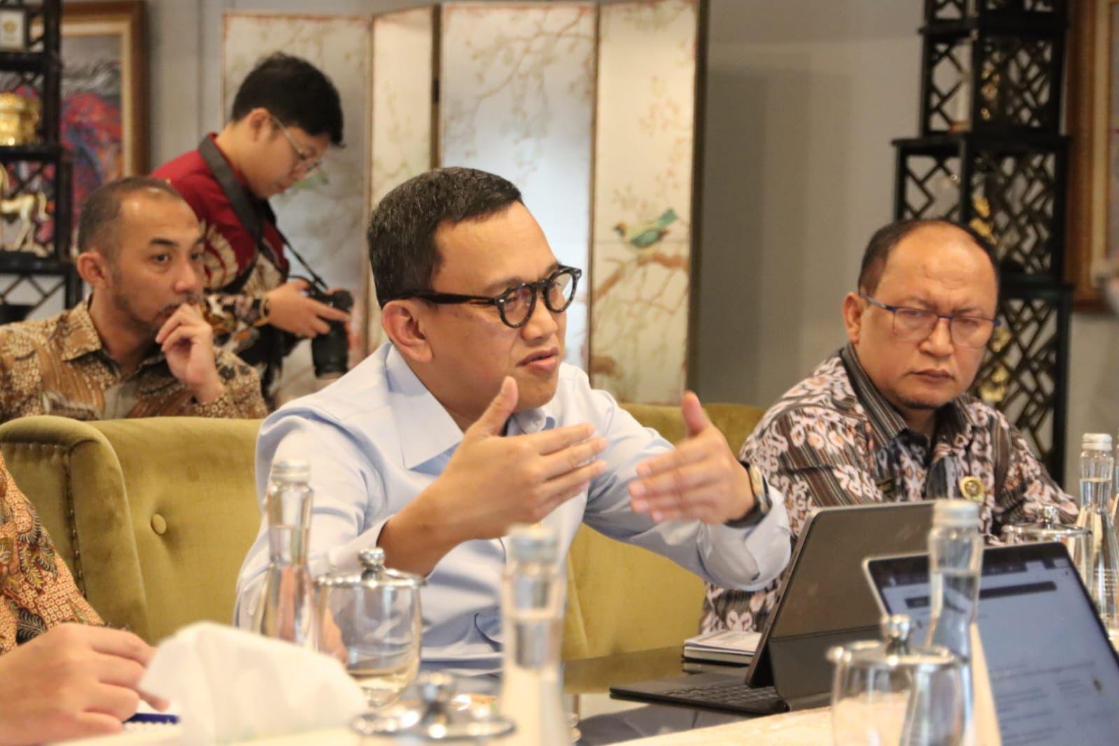 Barantin dan Kementerian PPN Bahas Penguatan Pertahanan Negara Nirmiliter dan Ekspor