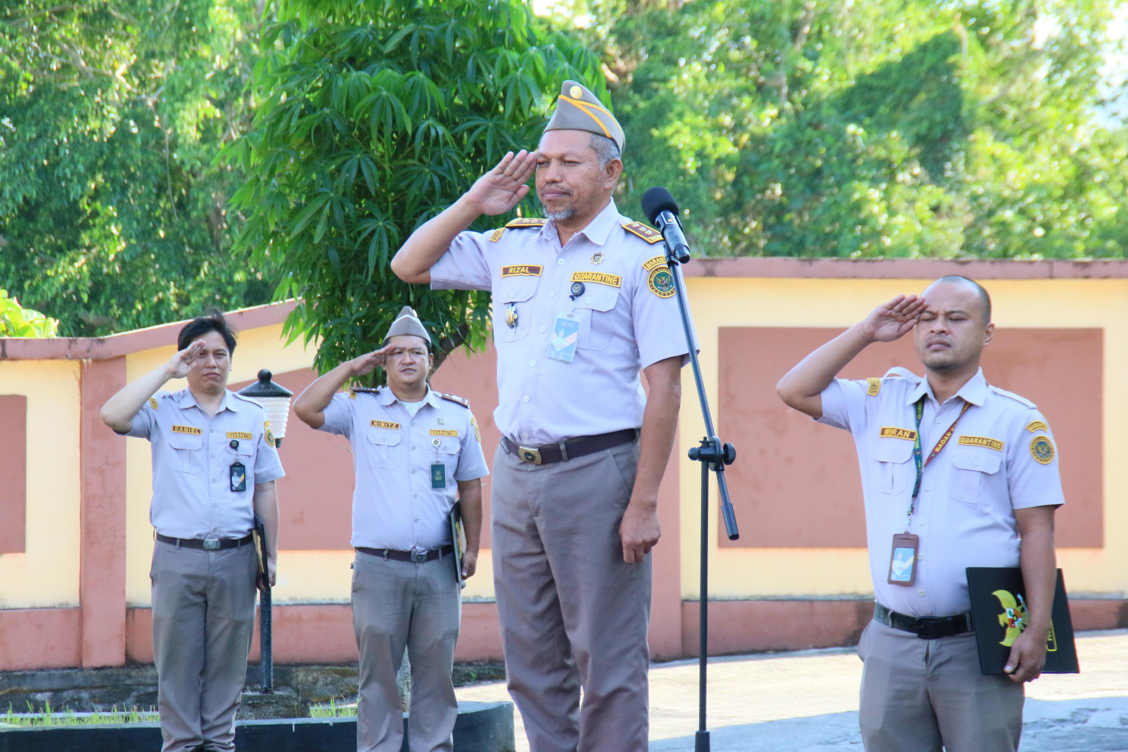 Apel pagi Karantina Sulawesi Utara  Rizal Husein Tekankan sinergi Tim Dan Disiplin Kerja