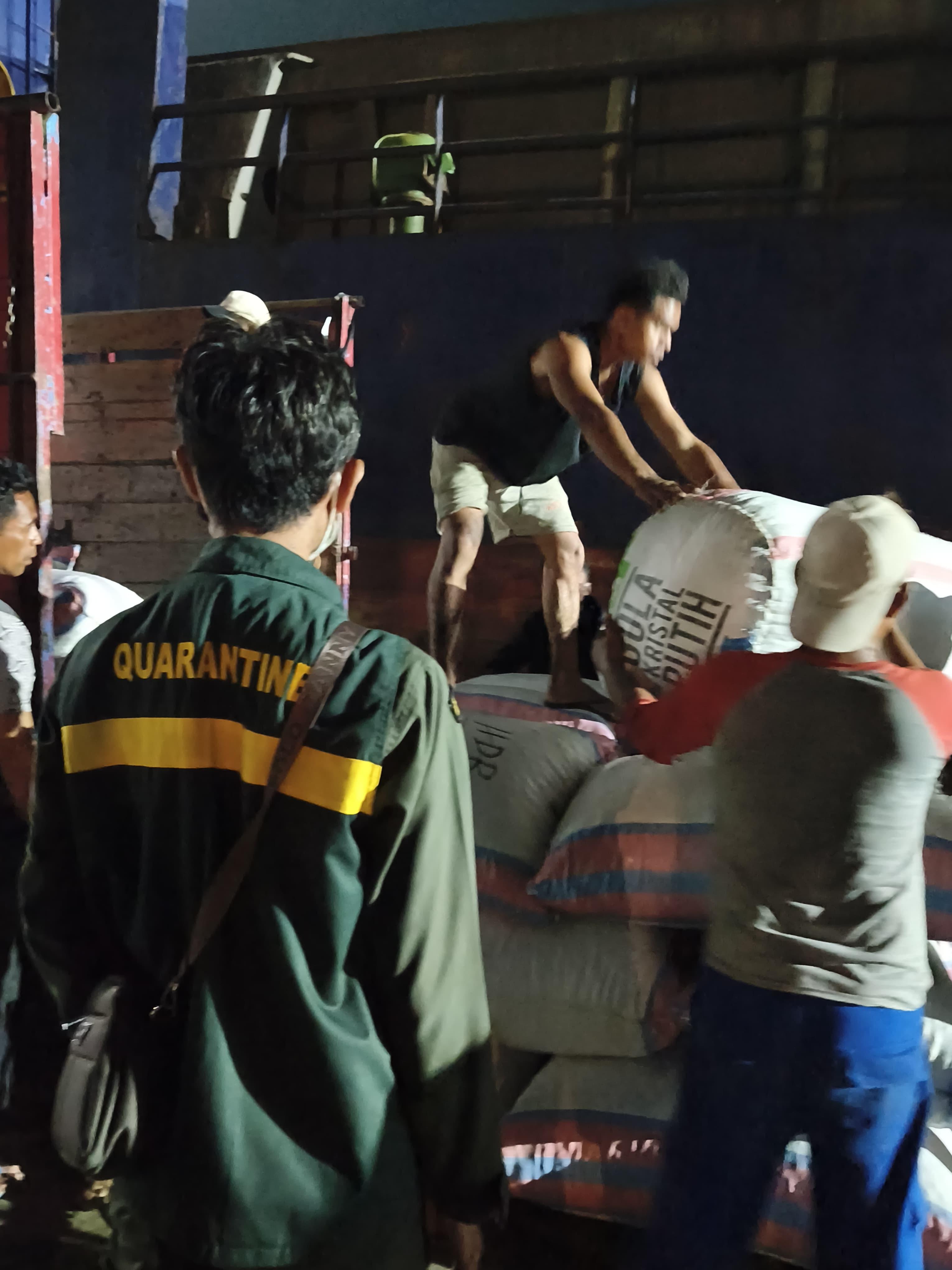 Dari Bula Menuju Surabaya, 16 Ton Rempah Maluku Siap Berlayar
