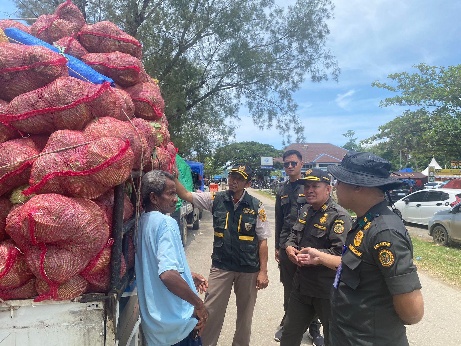 Gelar Operasi Patuh, Karantina Sultra Awasi Lalu Lintas Komoditas Pertanian dan Perikanan pada Jalur Mudik