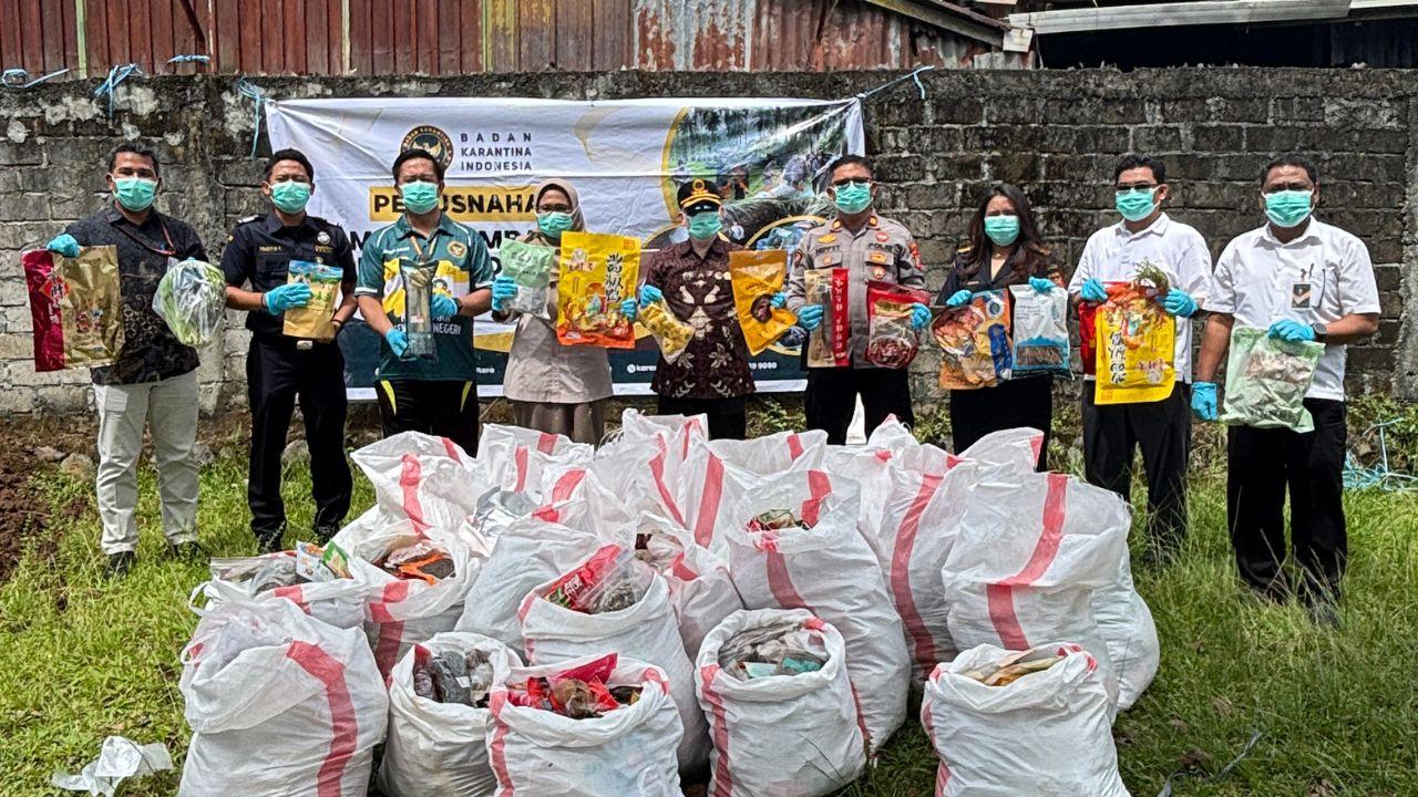 Karantina Sulawesi Utara musnahkan aneka komoditas hewan ikan dan tumbuhan impor