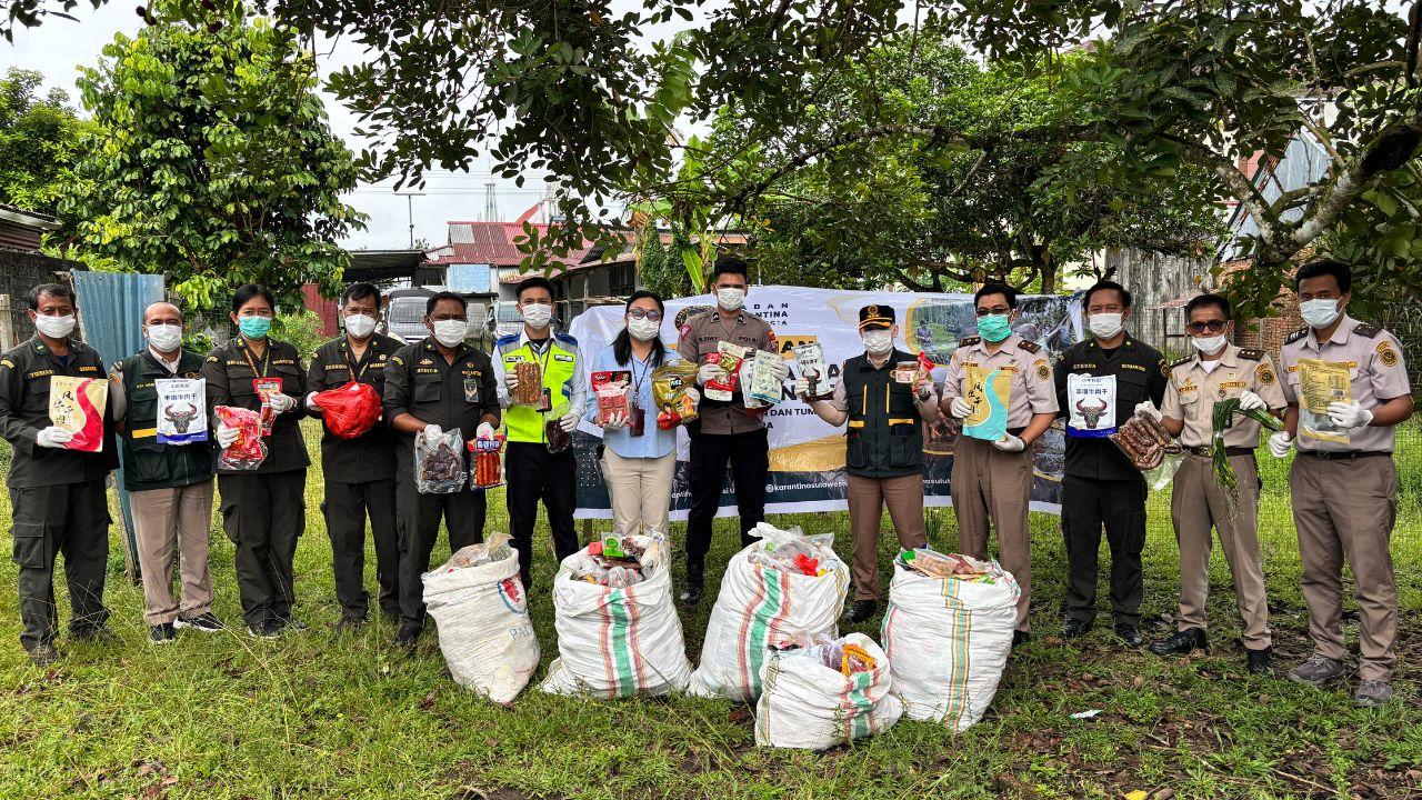Beresiko Sebarkan Penyakit Karantina Memusnahkan 1.185 Kemasan asal Tiongkok yang Tidak Patuhi Aturan